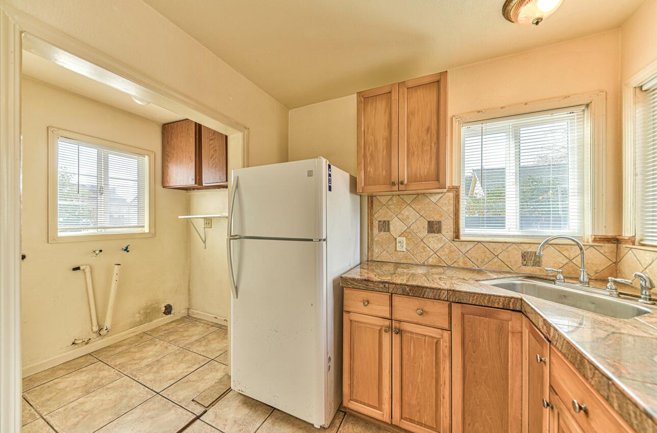 Detail Gallery Image 13 of 28 For 81 Russell Rd, Salinas,  CA 93906 - 3 Beds | 1 Baths