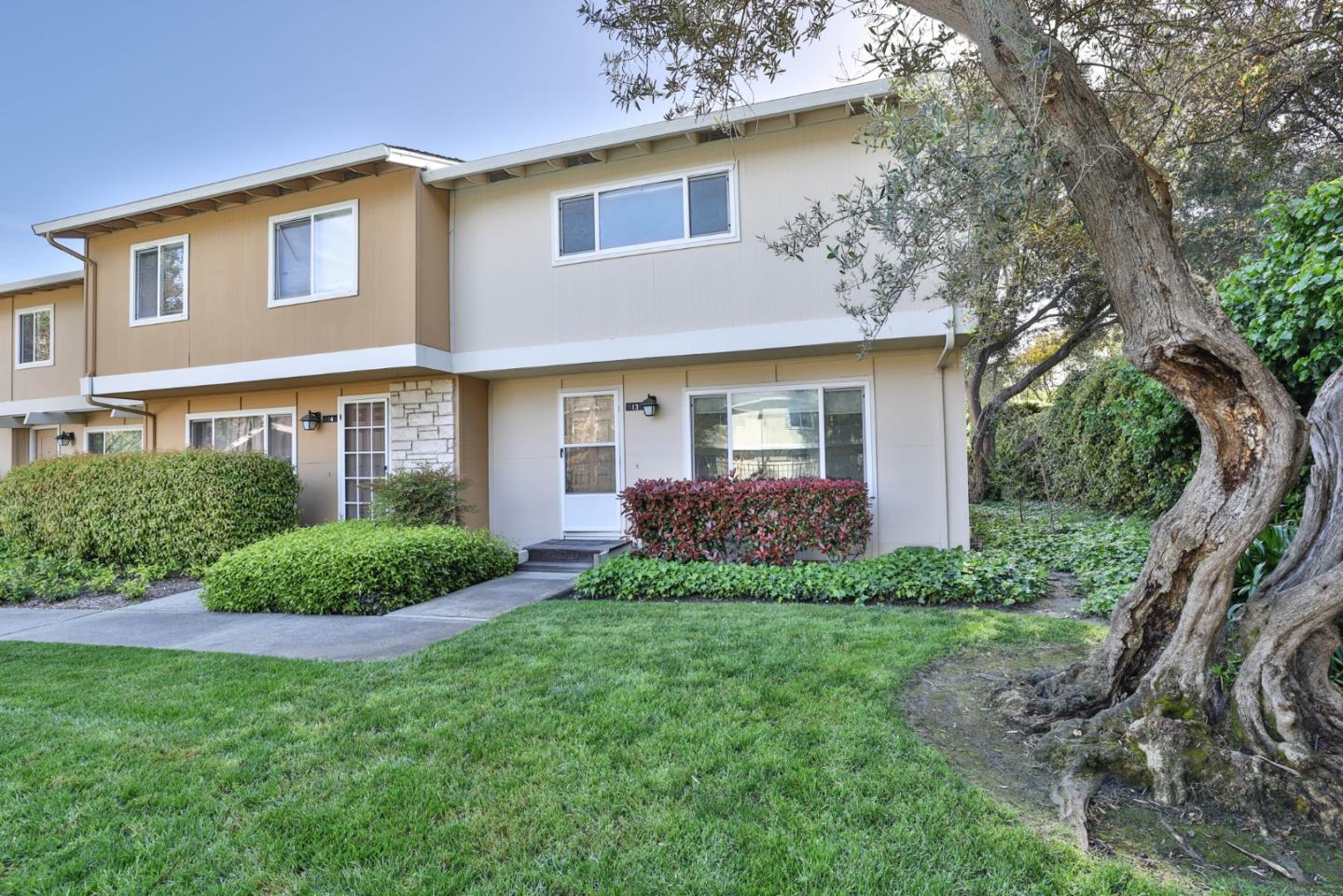 13 Sutter Creek Ln, Mountain View, CA 94043