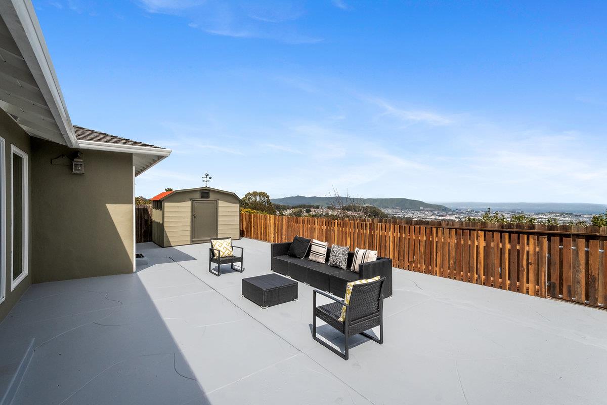 Detail Gallery Image 30 of 42 For 3251 Crestmoor Dr, San Bruno,  CA 94066 - 3 Beds | 2 Baths