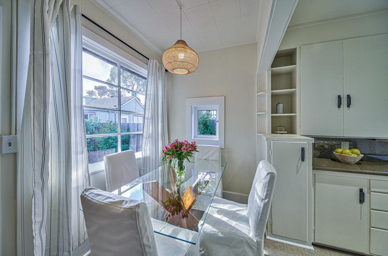 Detail Gallery Image 12 of 27 For 315 Cypress Ave, Pacific Grove,  CA 93950 - 2 Beds | 1 Baths