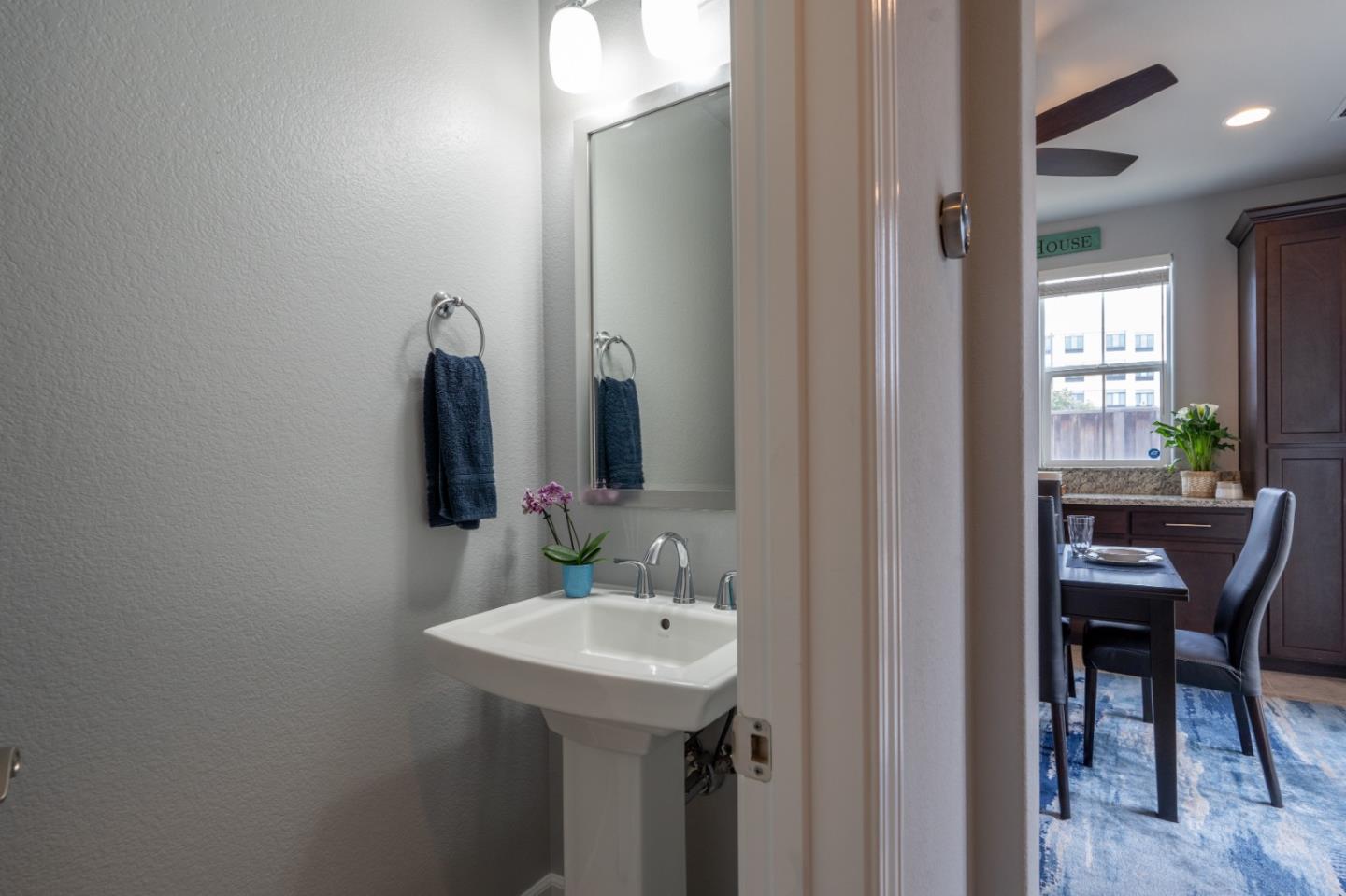 Detail Gallery Image 16 of 35 For 3013 Canvas Way, Marina,  CA 93933 - 3 Beds | 2/1 Baths