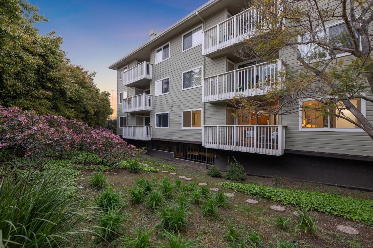 Detail Gallery Image 33 of 34 For 300 Murchison Dr #119,  Millbrae,  CA 94030 - 2 Beds | 2 Baths