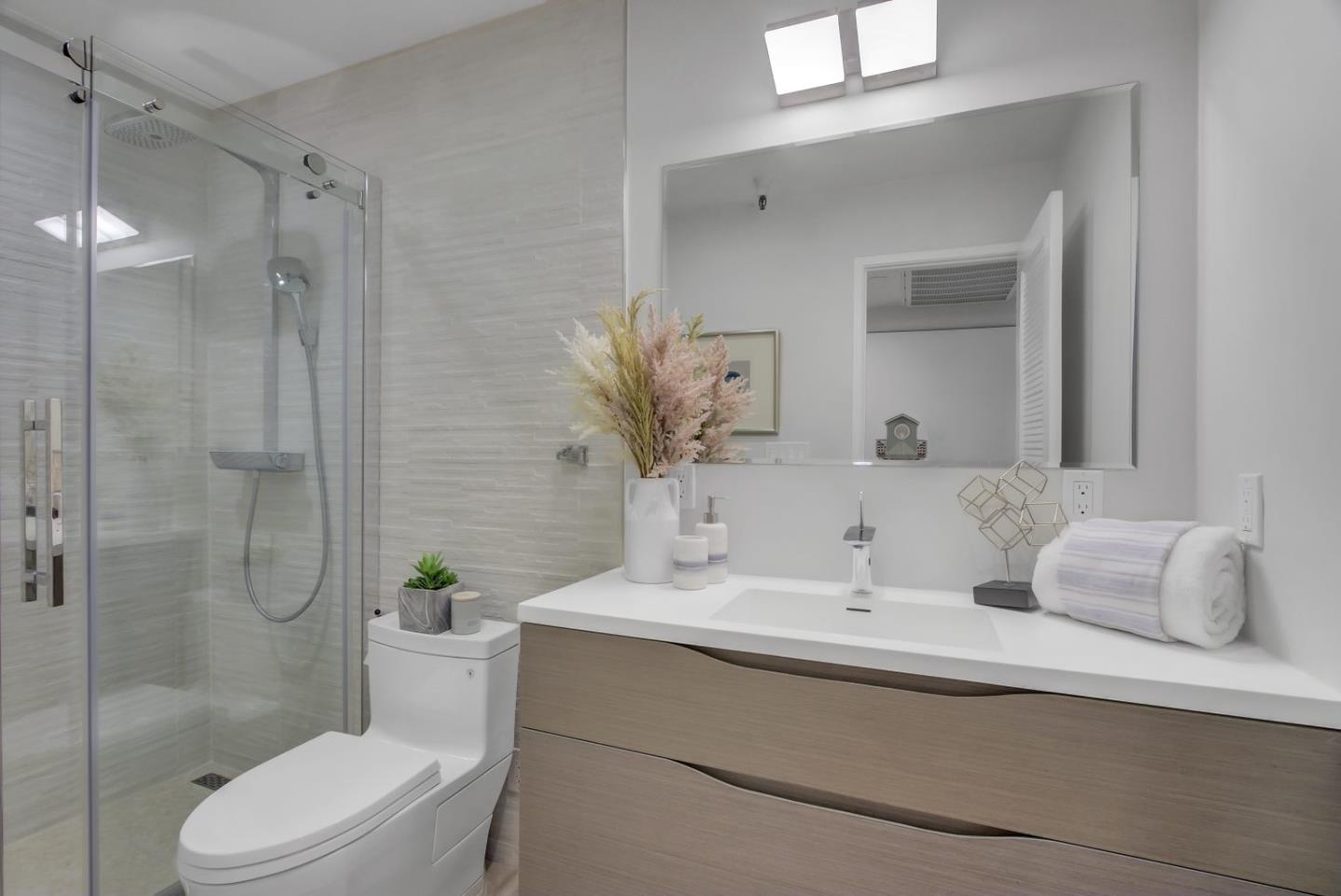 Detail Gallery Image 19 of 52 For 1210 Bellevue Ave #304,  Burlingame,  CA 94010 - 2 Beds | 2 Baths