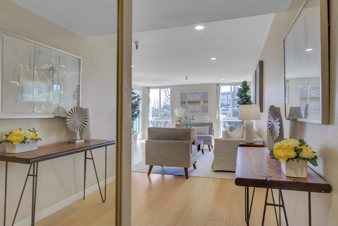 Detail Gallery Image 2 of 52 For 1210 Bellevue Ave #304,  Burlingame,  CA 94010 - 2 Beds | 2 Baths