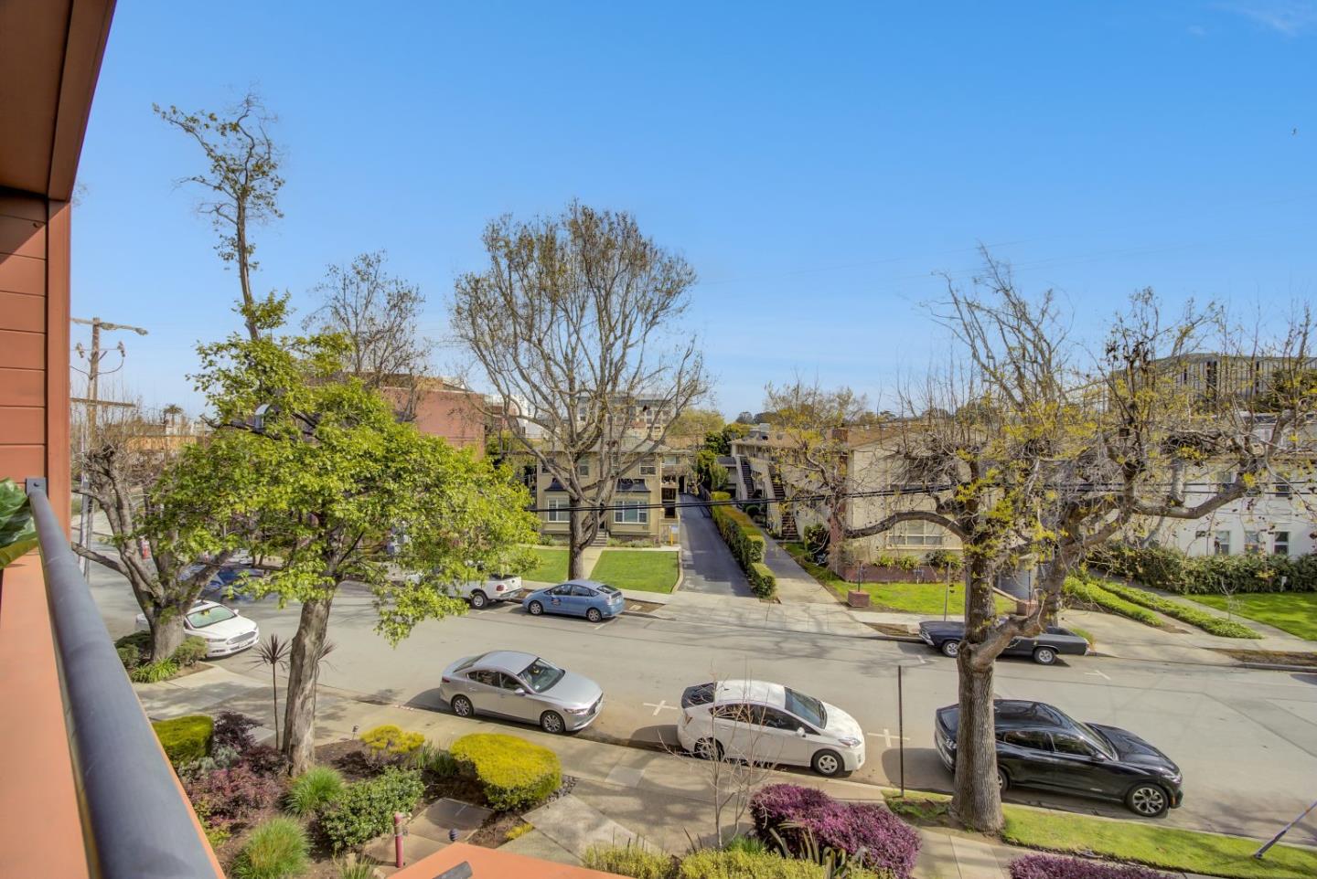 Detail Gallery Image 31 of 52 For 1210 Bellevue Ave #304,  Burlingame,  CA 94010 - 2 Beds | 2 Baths