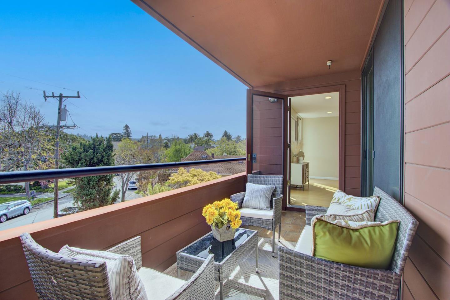 Detail Gallery Image 32 of 52 For 1210 Bellevue Ave #304,  Burlingame,  CA 94010 - 2 Beds | 2 Baths