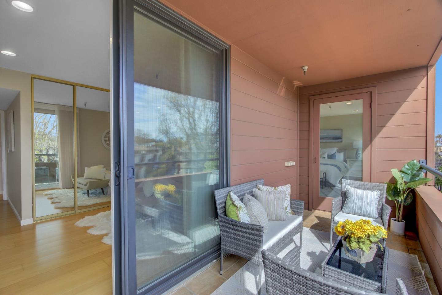 Detail Gallery Image 33 of 52 For 1210 Bellevue Ave #304,  Burlingame,  CA 94010 - 2 Beds | 2 Baths