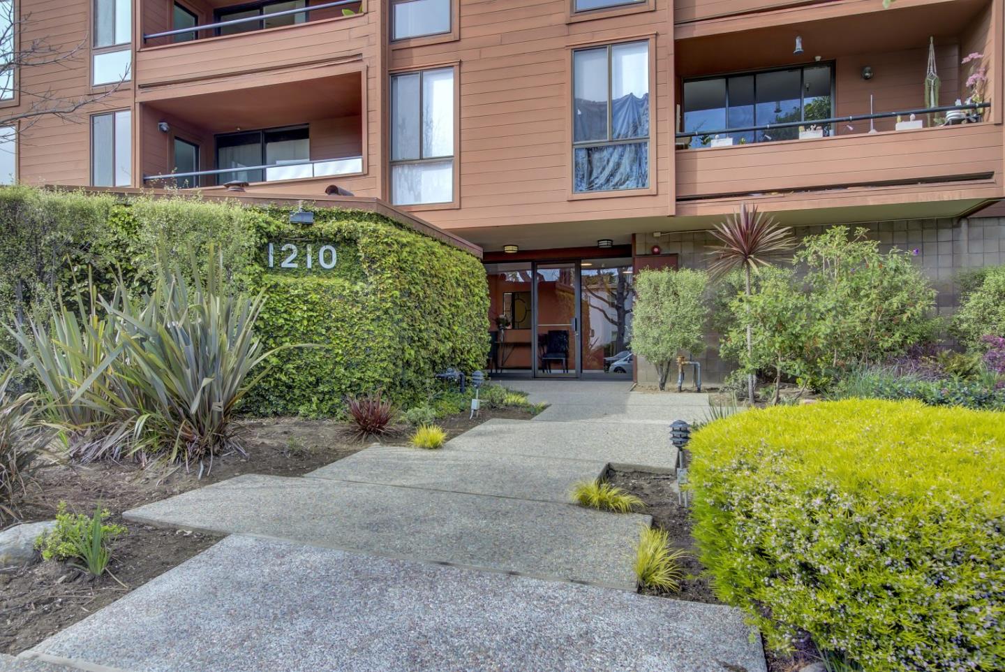 Detail Gallery Image 42 of 52 For 1210 Bellevue Ave #304,  Burlingame,  CA 94010 - 2 Beds | 2 Baths