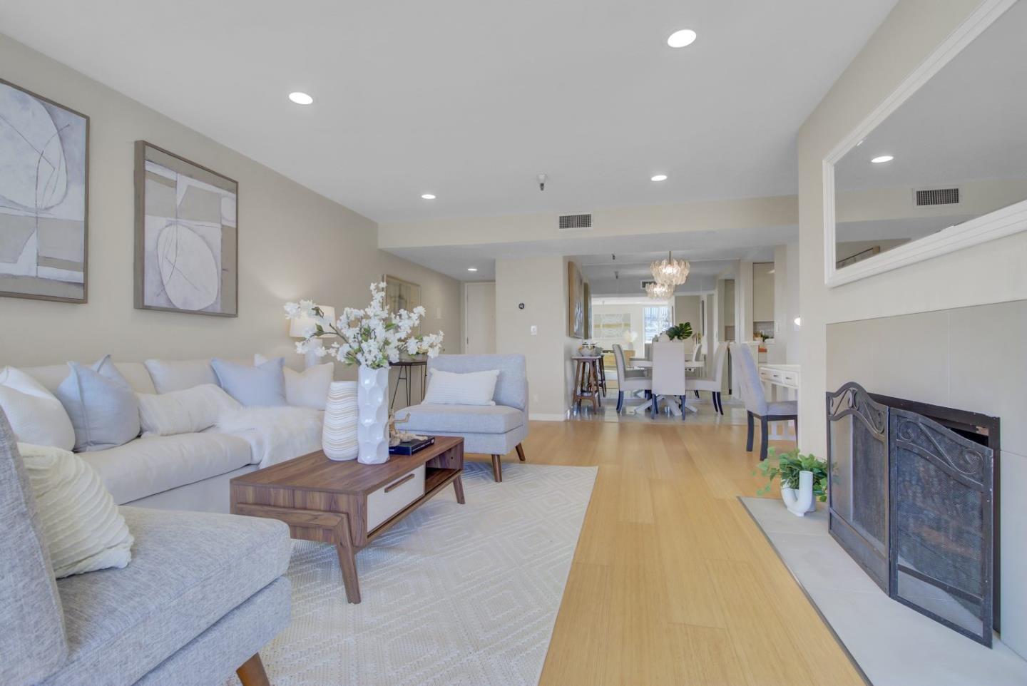 Detail Gallery Image 7 of 52 For 1210 Bellevue Ave #304,  Burlingame,  CA 94010 - 2 Beds | 2 Baths