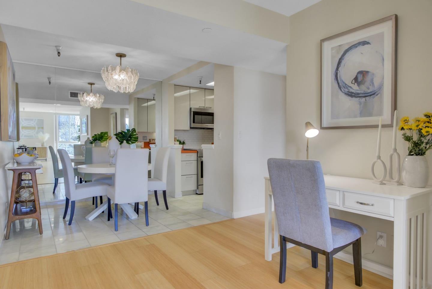 Detail Gallery Image 8 of 52 For 1210 Bellevue Ave #304,  Burlingame,  CA 94010 - 2 Beds | 2 Baths