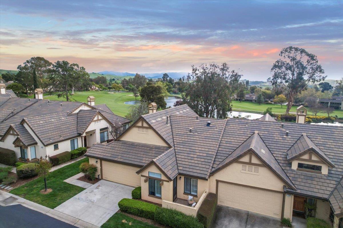 Detail Gallery Image 1 of 1 For 7589 Tayside Ct, San Jose,  CA 95135 - 2 Beds | 2 Baths