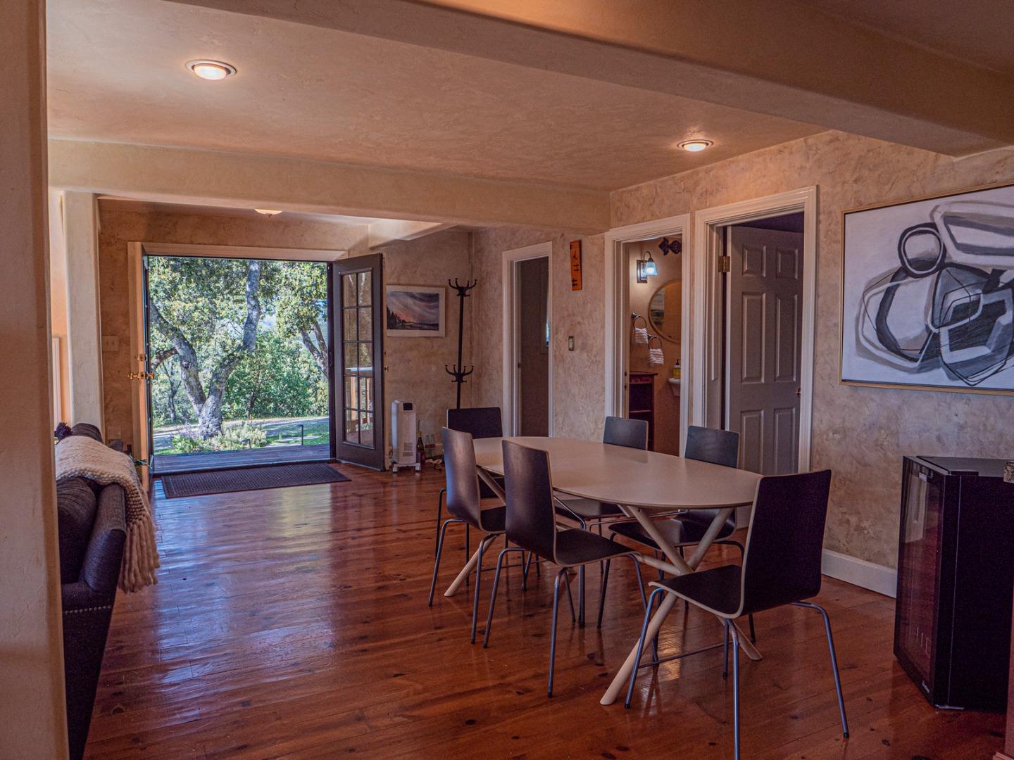 Detail Gallery Image 11 of 50 For 38025 Poppy Tree Ln, Carmel Valley,  CA 93924 - 3 Beds | 3 Baths