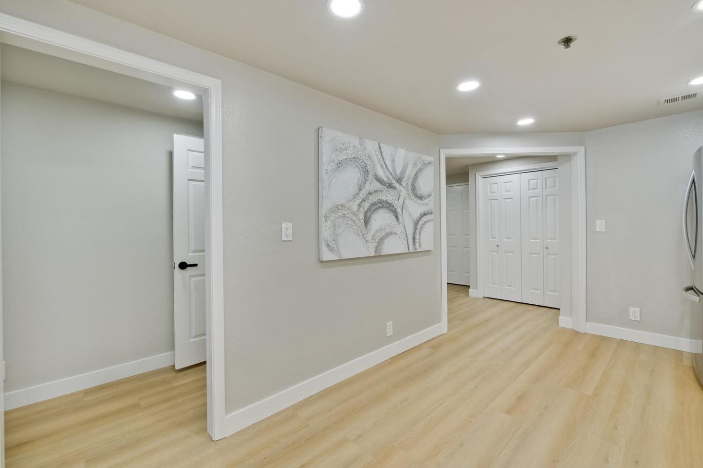 Detail Gallery Image 19 of 67 For 440 Cesano Ct #107,  Palo Alto,  CA 94306 - 2 Beds | 2 Baths