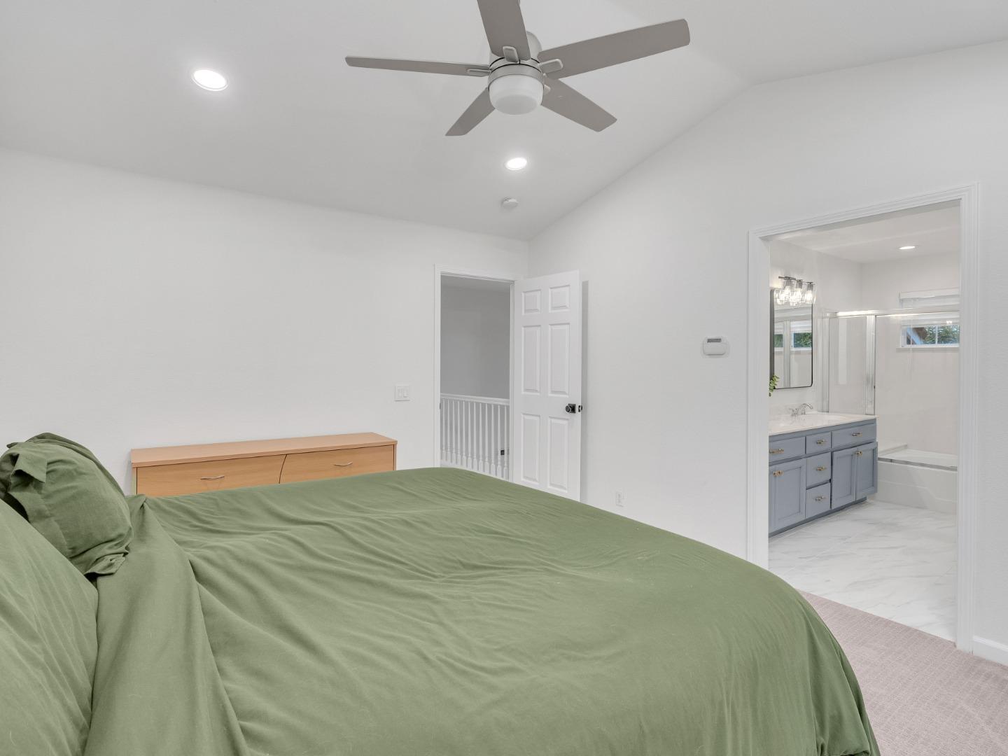 Detail Gallery Image 14 of 38 For 437 Calle Cerro, Morgan Hill,  CA 95037 - 3 Beds | 2/1 Baths