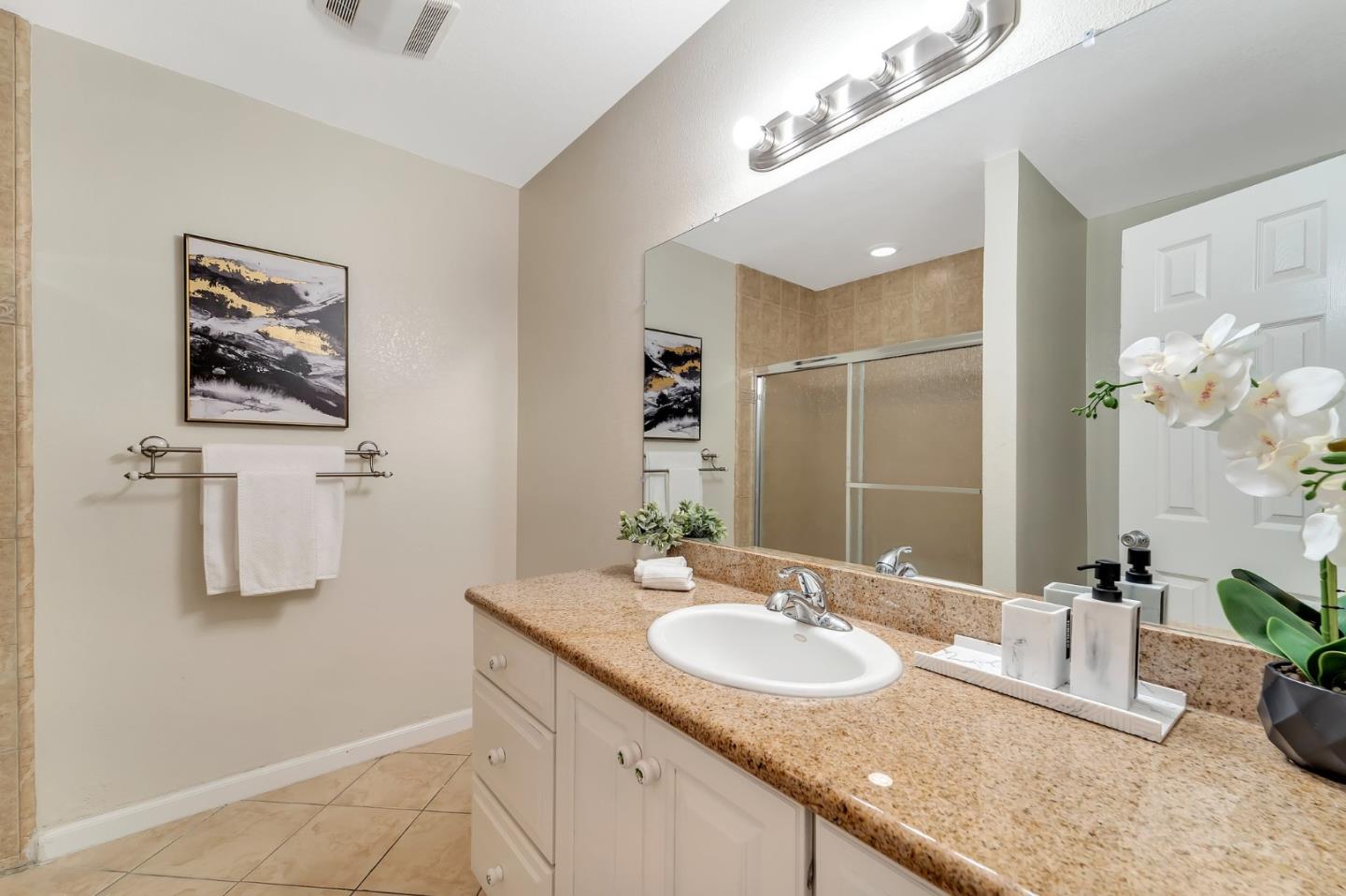 Detail Gallery Image 6 of 29 For 539 Cinnamon Dr, San Jose,  CA 95111 - 2 Beds | 1/1 Baths