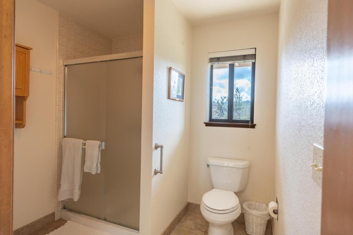 Detail Gallery Image 20 of 21 For 12640 Mount Jefferson St, Groveland,  CA 95321 - 3 Beds | 2/1 Baths