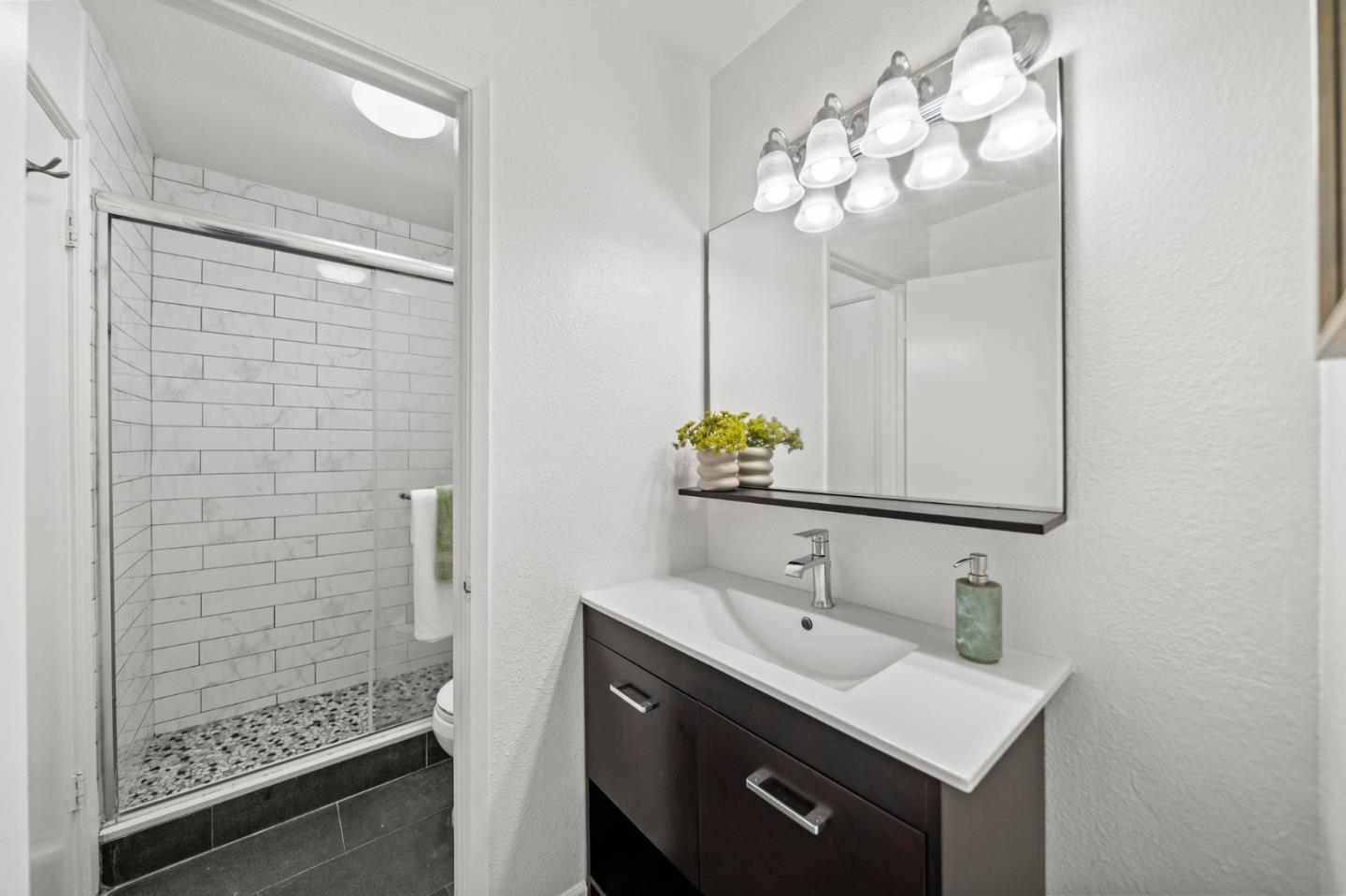 Detail Gallery Image 29 of 37 For 107 Villa Dr, San Pablo,  CA 94806 - 3 Beds | 1/1 Baths