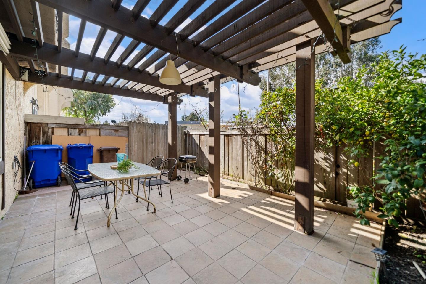 Detail Gallery Image 35 of 37 For 107 Villa Dr, San Pablo,  CA 94806 - 3 Beds | 1/1 Baths