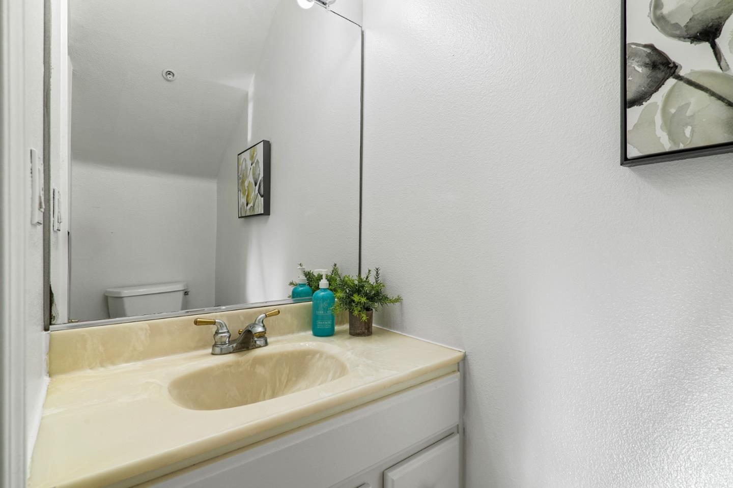 Detail Gallery Image 13 of 44 For 986 Fair Ave, San Jose,  CA 95122 - 4 Beds | 2/1 Baths