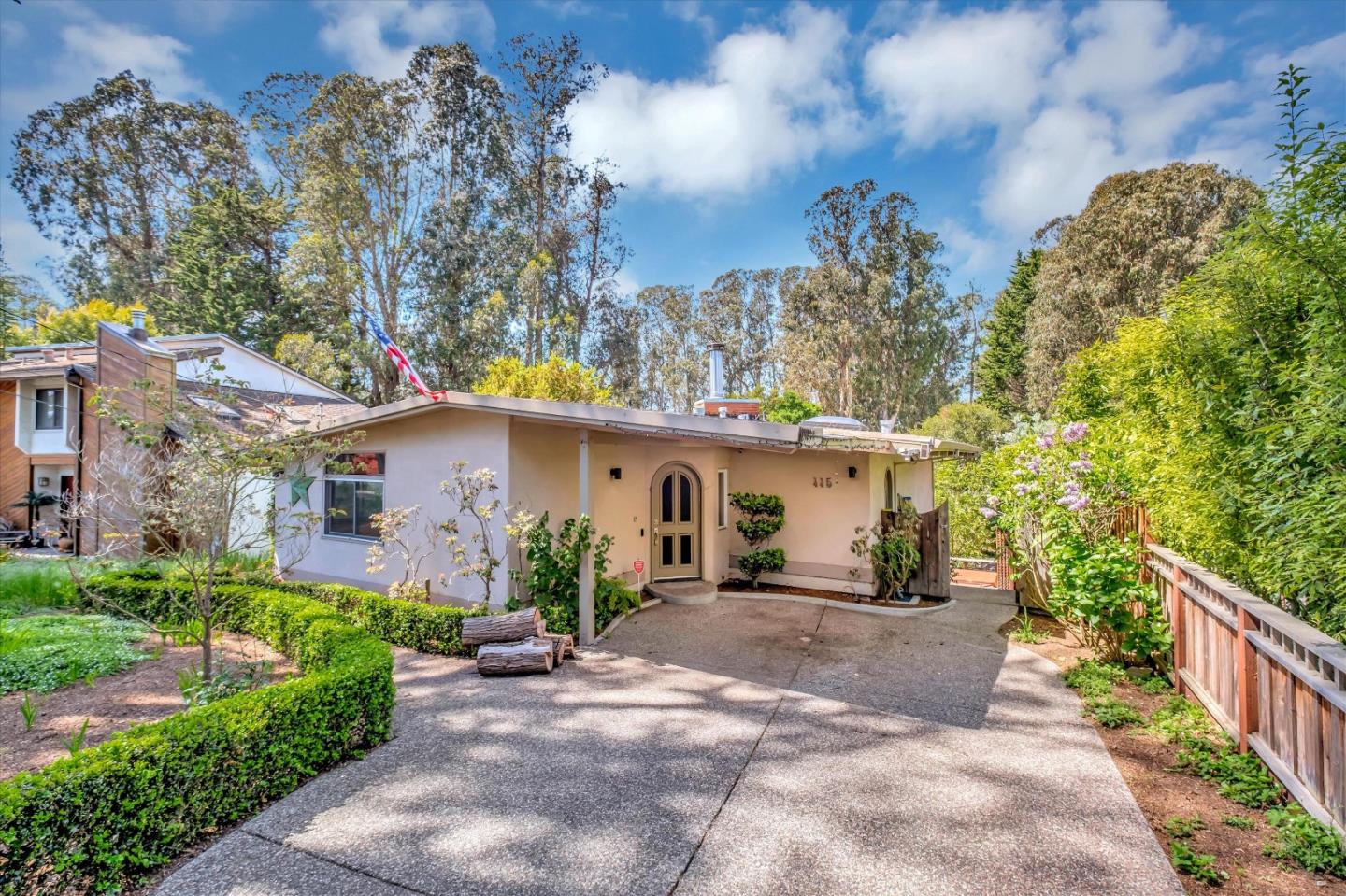 Photo of 445 Los Altos Dr in Aptos, CA