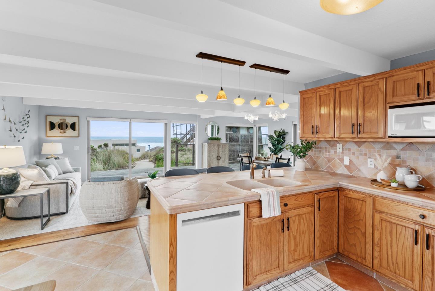 Detail Gallery Image 27 of 72 For 127 Cormorant Way, Watsonville,  CA 95076 - 3 Beds | 3/1 Baths