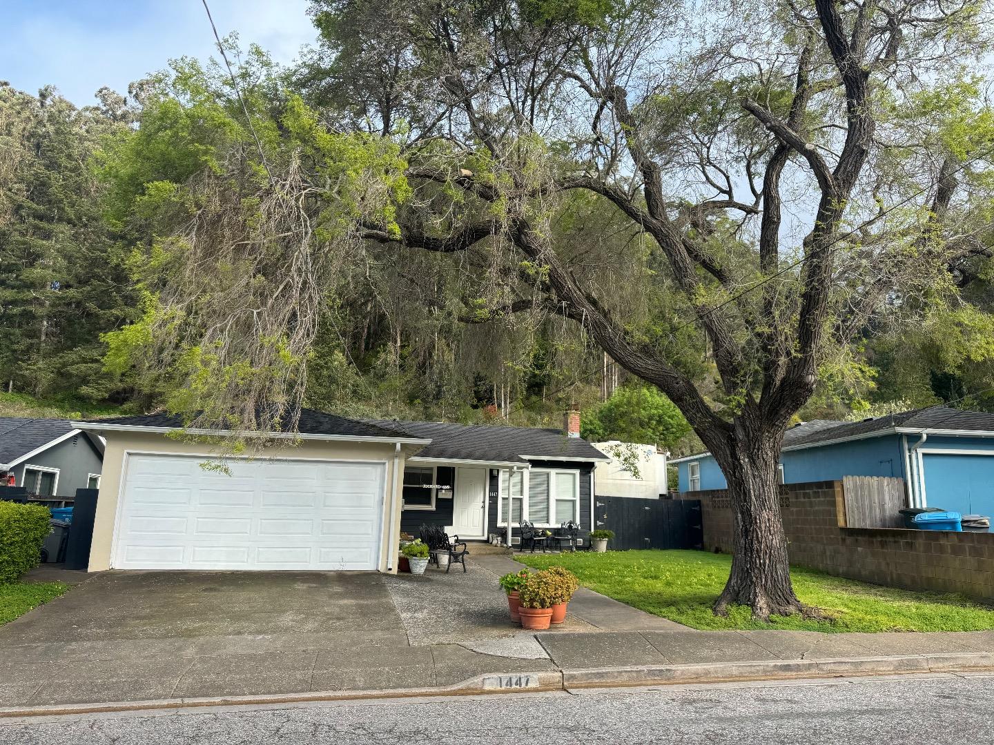 1447 Perez Dr, Pacifica, CA 94044