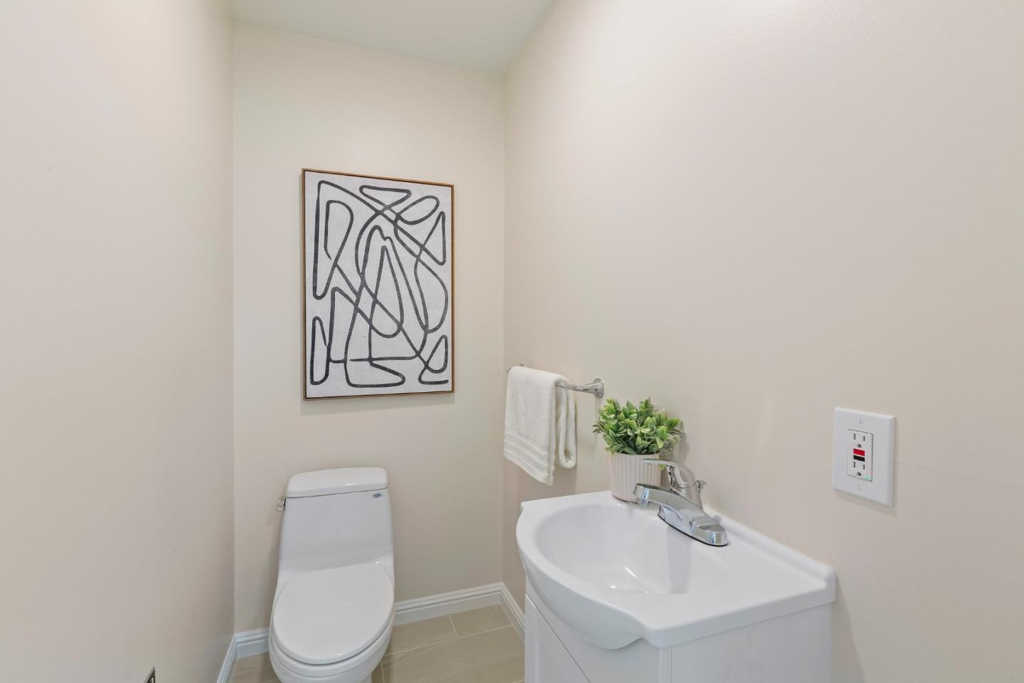 Detail Gallery Image 24 of 77 For 490 Cherry Ave, Los Altos,  CA 94022 - 3 Beds | 2/1 Baths
