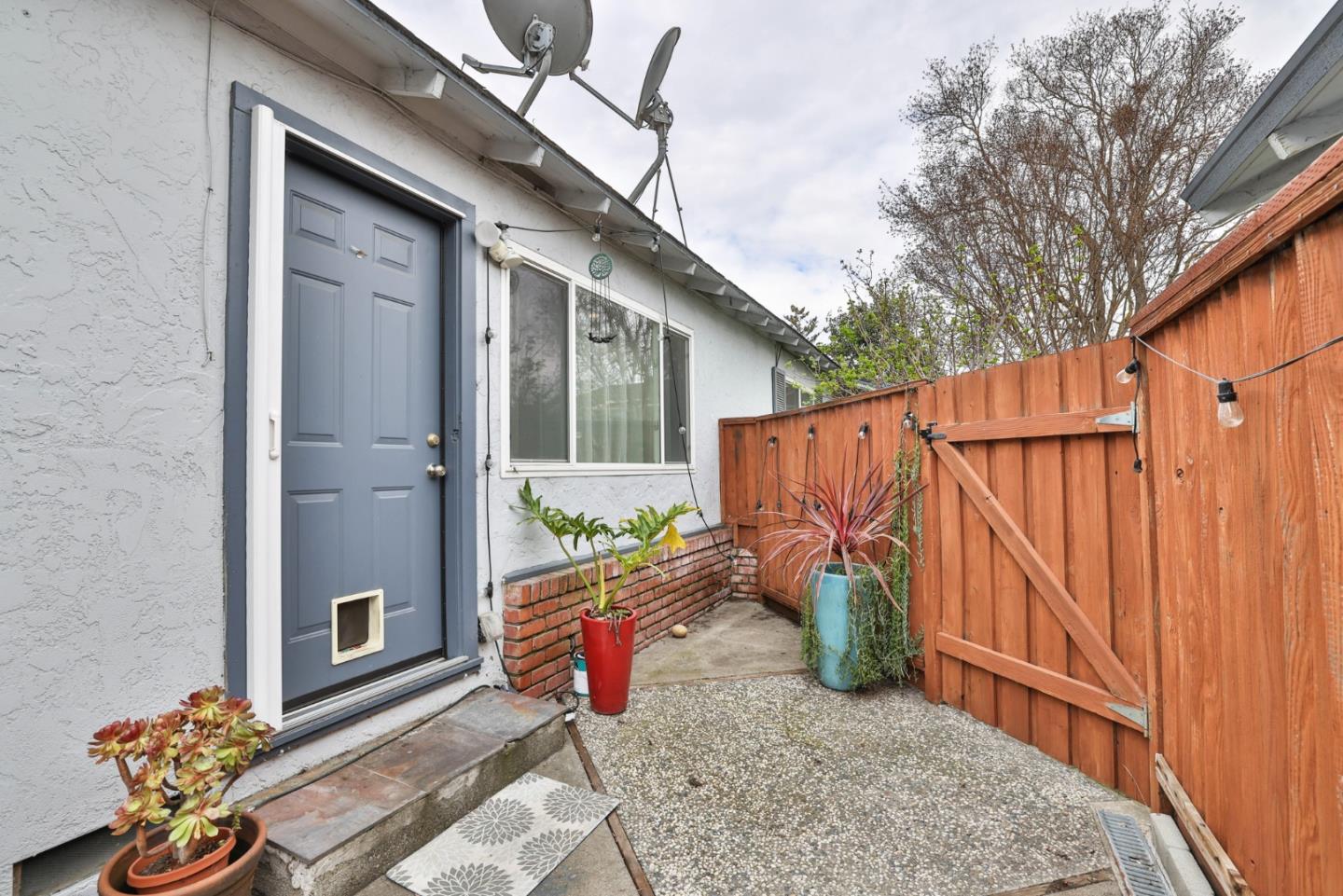 Detail Gallery Image 17 of 36 For 564 Annie Laurie St #11,  Mountain View,  CA 94043 - 1 Beds | 1 Baths
