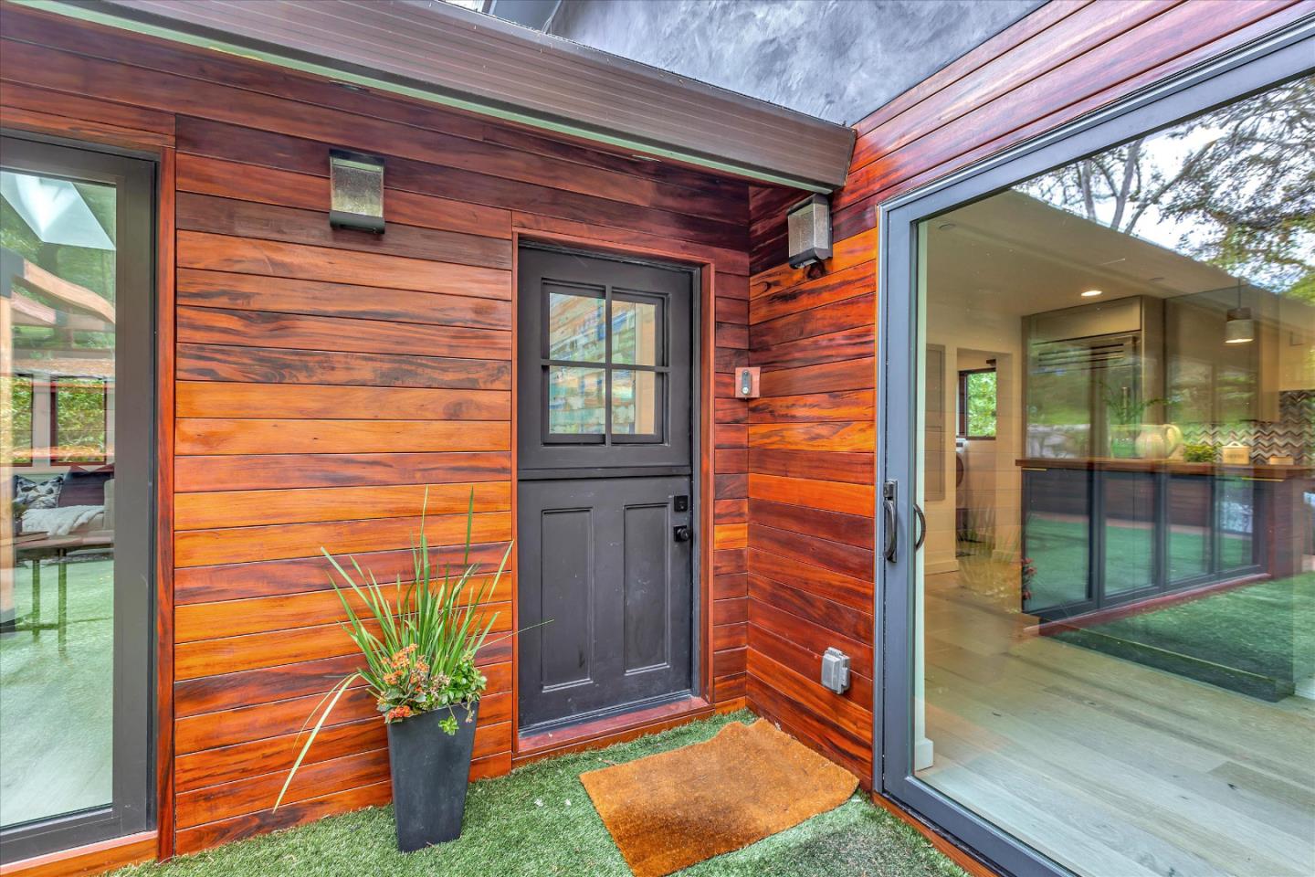 Detail Gallery Image 11 of 73 For 241 Bonita Rd, Portola Valley,  CA 94028 - 3 Beds | 3/1 Baths