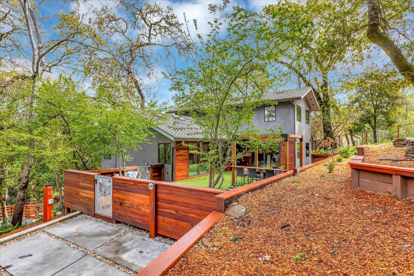 Detail Gallery Image 3 of 73 For 241 Bonita Rd, Portola Valley,  CA 94028 - 3 Beds | 3/1 Baths