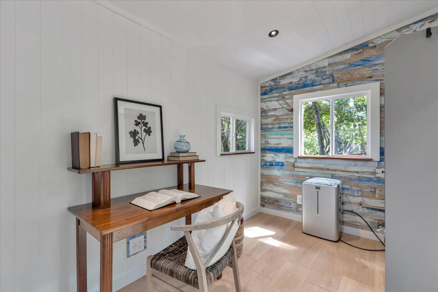 Detail Gallery Image 34 of 73 For 241 Bonita Rd, Portola Valley,  CA 94028 - 3 Beds | 3/1 Baths