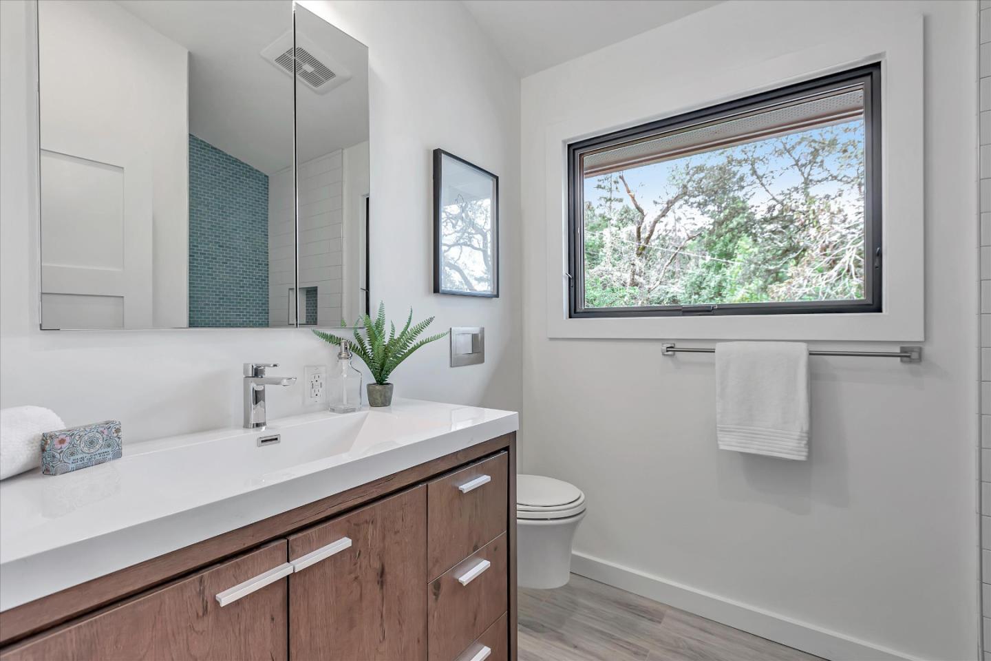 Detail Gallery Image 52 of 73 For 241 Bonita Rd, Portola Valley,  CA 94028 - 3 Beds | 3/1 Baths