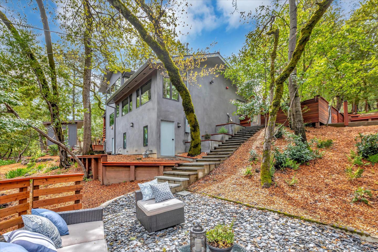 Detail Gallery Image 67 of 73 For 241 Bonita Rd, Portola Valley,  CA 94028 - 3 Beds | 3/1 Baths