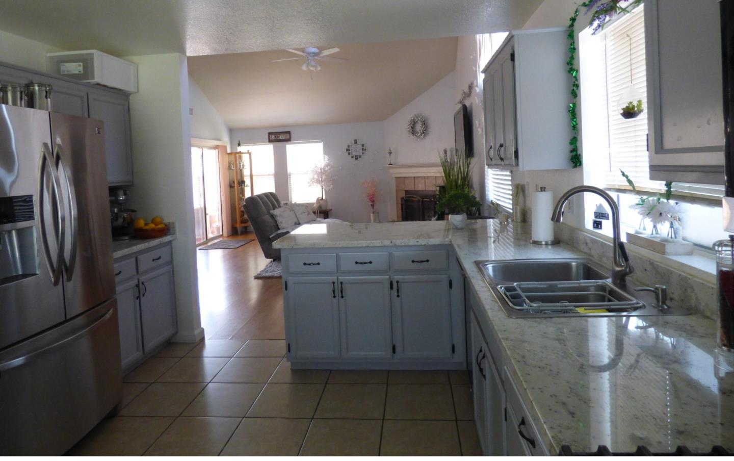 Detail Gallery Image 9 of 23 For 127 Riesling St, Los Banos,  CA 93635 - 4 Beds | 2/1 Baths