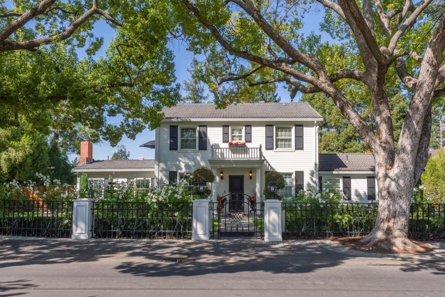 Detail Gallery Image 1 of 1 For 16521 Englewood, Los Gatos,  CA 95032 - 5 Beds | 3 Baths