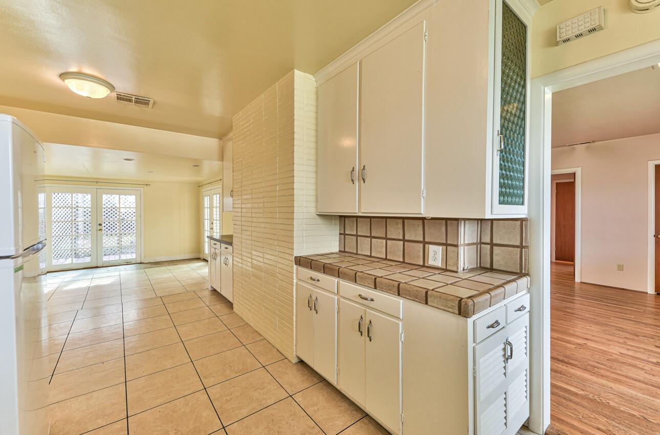 Detail Gallery Image 10 of 33 For 126 San Miguel Ave, Salinas,  CA 93901 - 3 Beds | 1 Baths