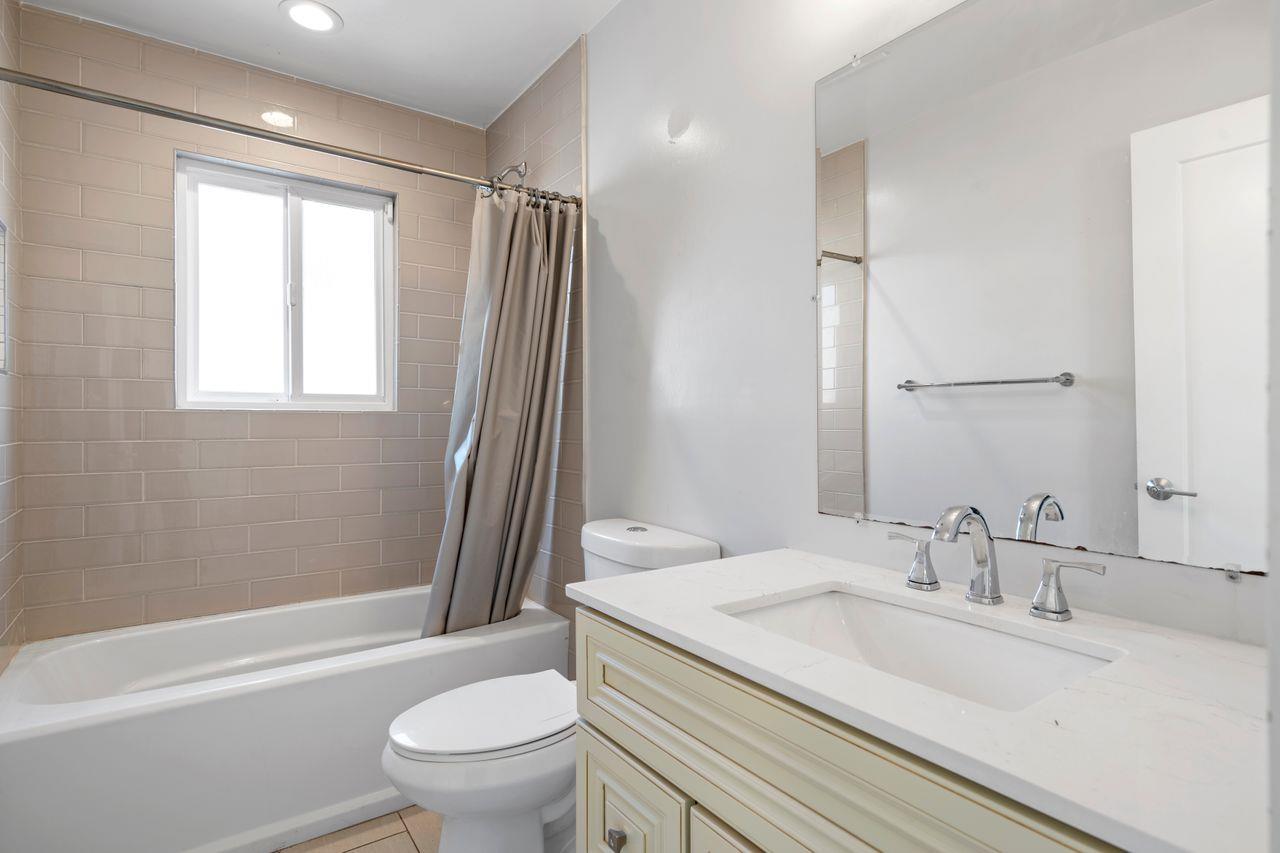 Detail Gallery Image 12 of 23 For 10709 Pearmain St, Oakland,  CA 94603 - 3 Beds | 2 Baths