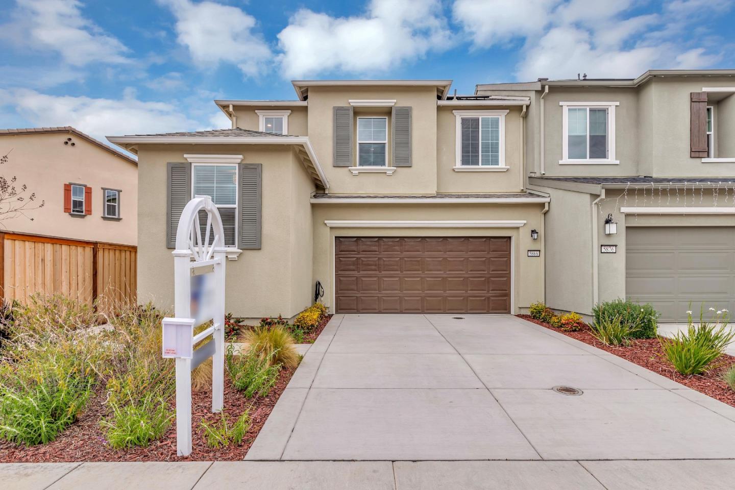 Detail Gallery Image 3 of 47 For 5866 Markham Ct, Tracy,  CA 95377 - 3 Beds | 2/1 Baths