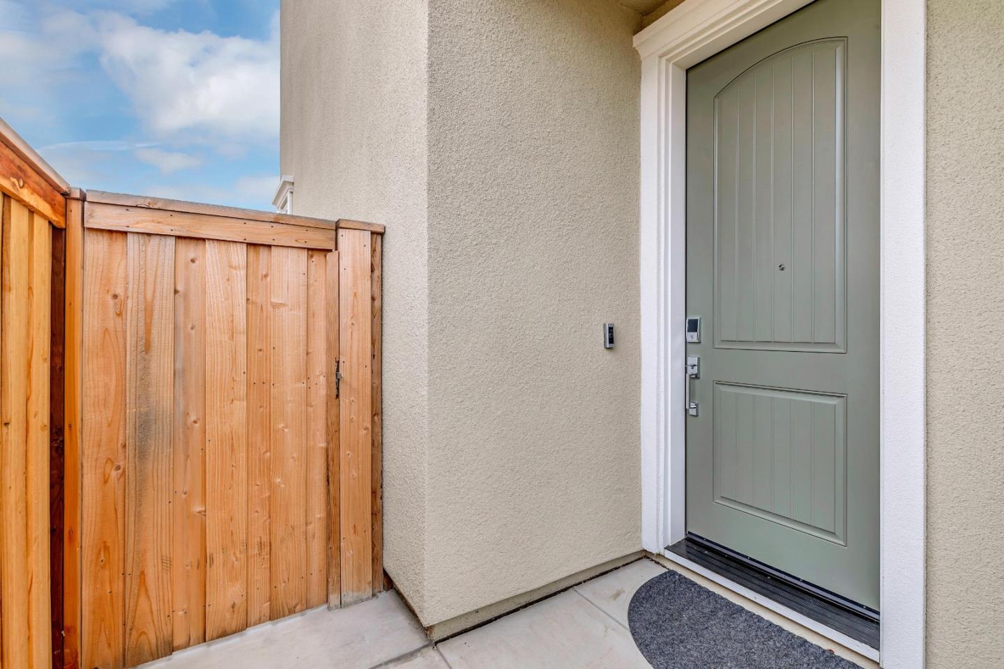 Detail Gallery Image 6 of 47 For 5866 Markham Ct, Tracy,  CA 95377 - 3 Beds | 2/1 Baths