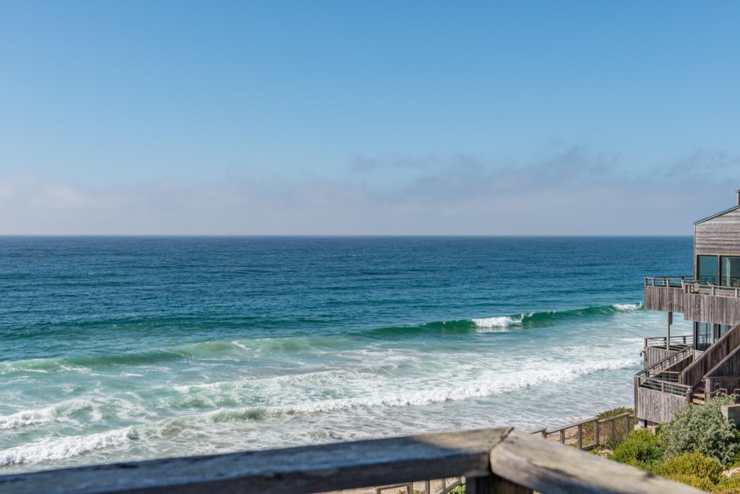 Detail Gallery Image 1 of 1 For 1 Surf Way #223,  Monterey,  CA 93940 - 1 Beds | 1 Baths