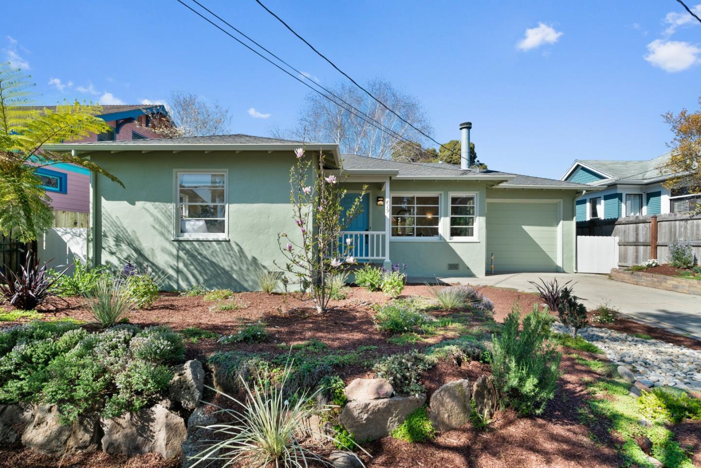 419 Ocean View Ave, Santa Cruz, CA 95062