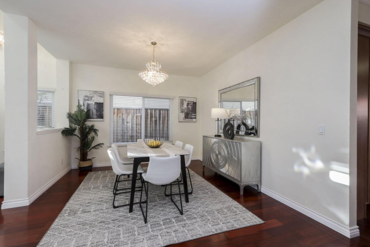 Detail Gallery Image 12 of 55 For 1604 Adolfo Dr, San Jose,  CA 95131 - 4 Beds | 2/1 Baths