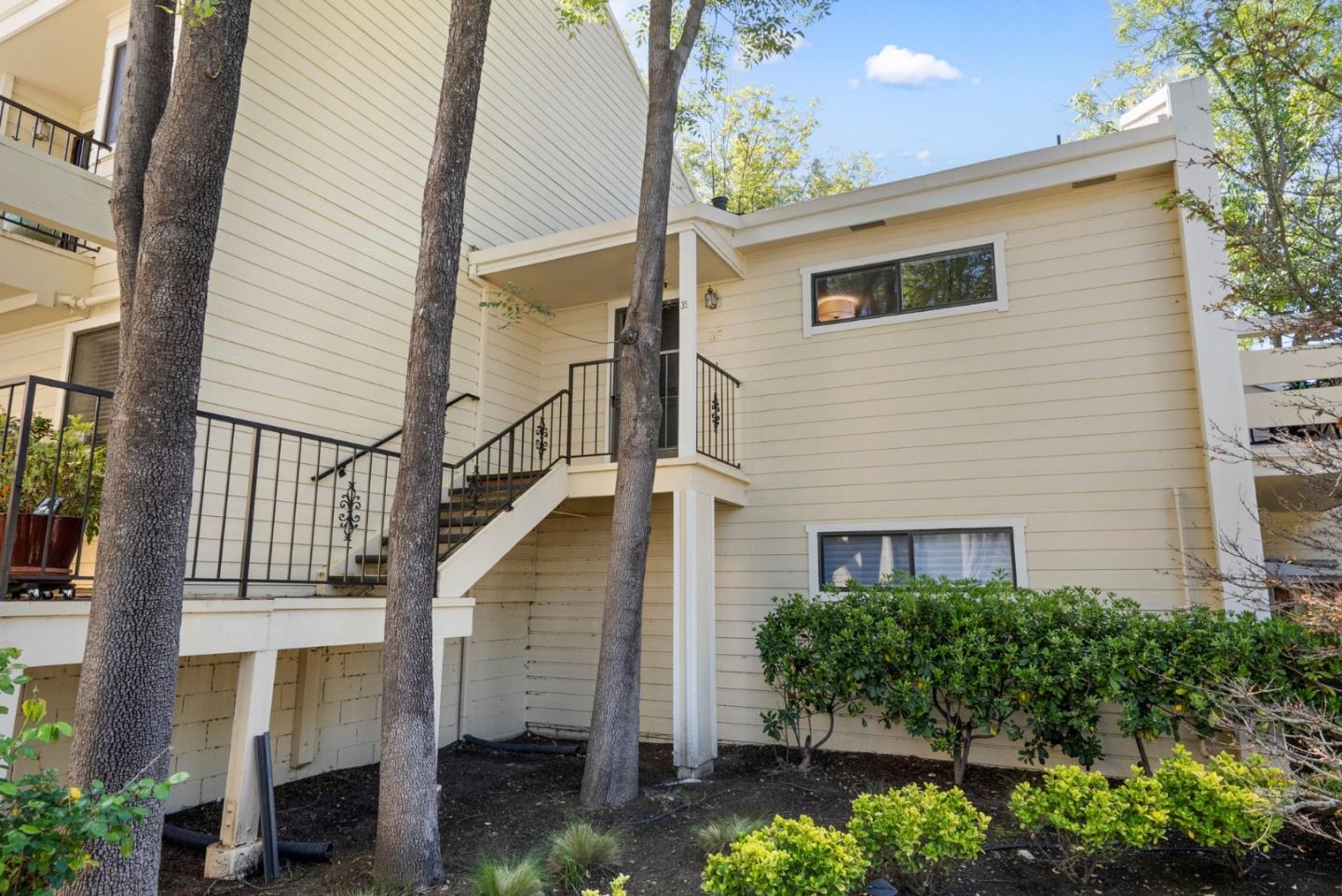 Detail Gallery Image 4 of 23 For 576 W Parr Ave #35,  Los Gatos,  CA 95032 - 1 Beds | 1 Baths