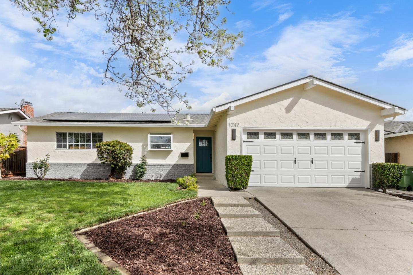 Detail Gallery Image 1 of 1 For 1247 Colleen Way, Campbell,  CA 95008 - 4 Beds | 2 Baths