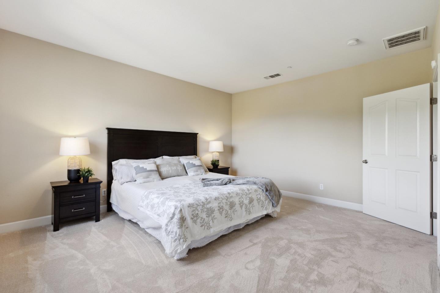 Detail Gallery Image 22 of 57 For 7954 Spanish Oak Cir, Gilroy,  CA 95020 - 4 Beds | 2/1 Baths