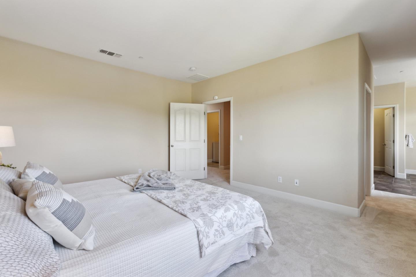 Detail Gallery Image 23 of 57 For 7954 Spanish Oak Cir, Gilroy,  CA 95020 - 4 Beds | 2/1 Baths