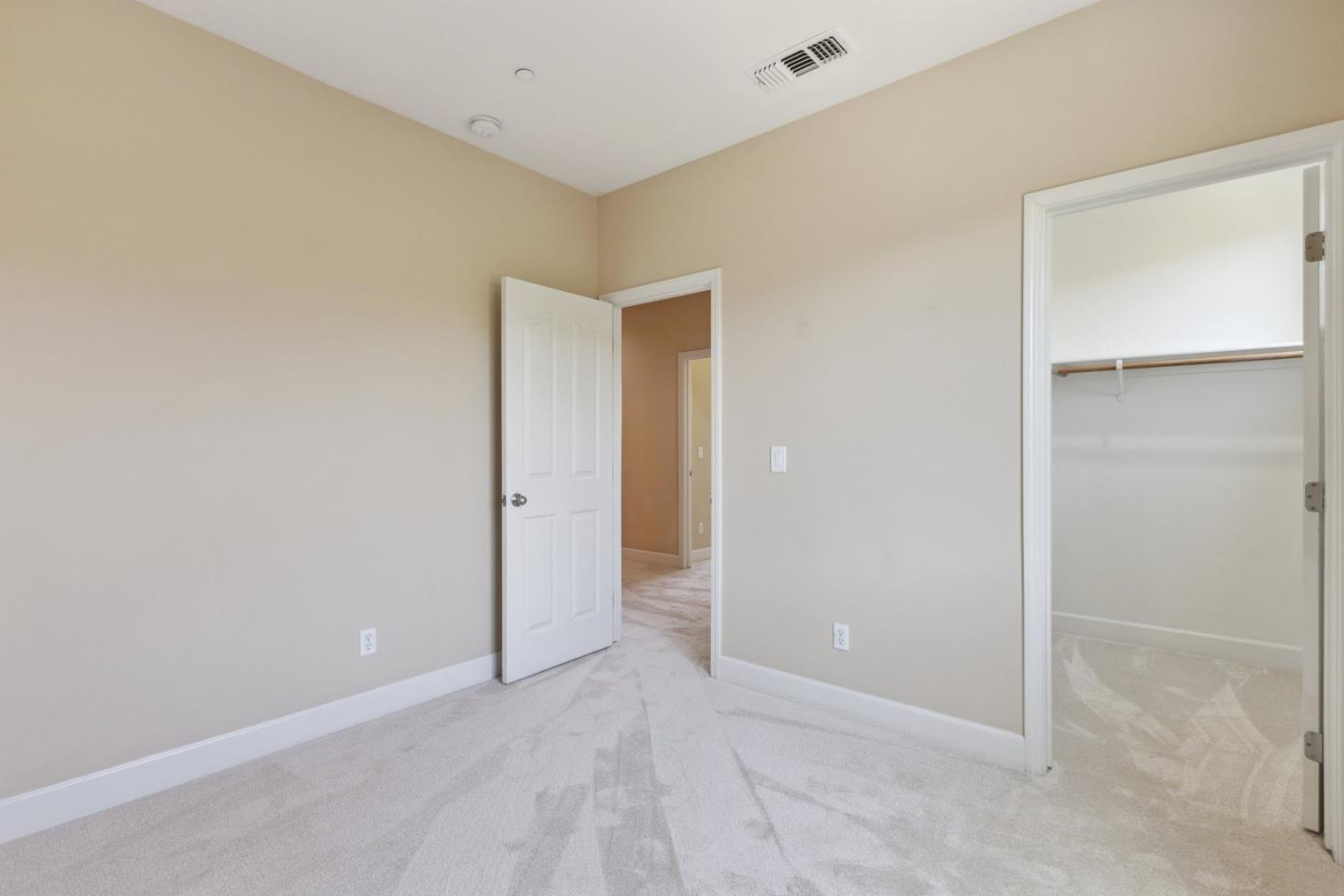 Detail Gallery Image 39 of 57 For 7954 Spanish Oak Cir, Gilroy,  CA 95020 - 4 Beds | 2/1 Baths