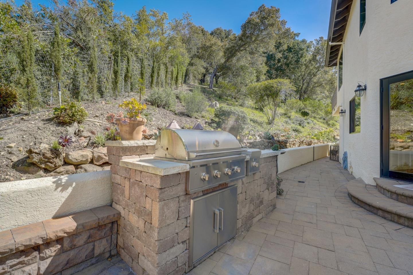 Detail Gallery Image 111 of 178 For 15965 Shannon Rd, Los Gatos,  CA 95032 - 5 Beds | 3/1 Baths