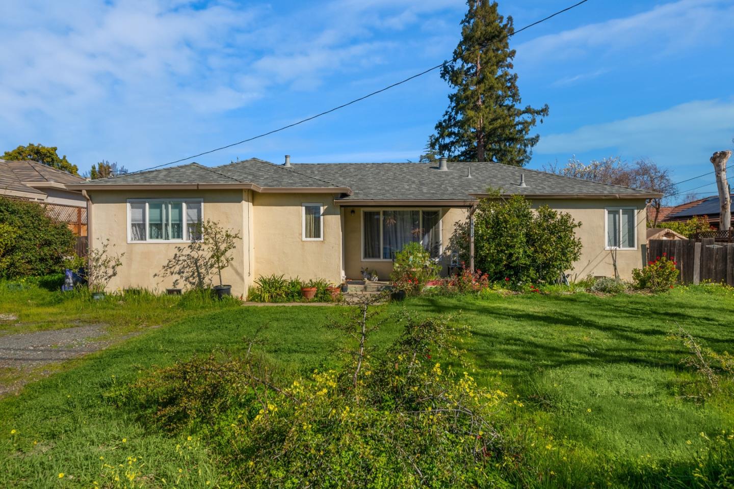 Photo of 18613 Devon Avenue, Saratoga, CA 95070