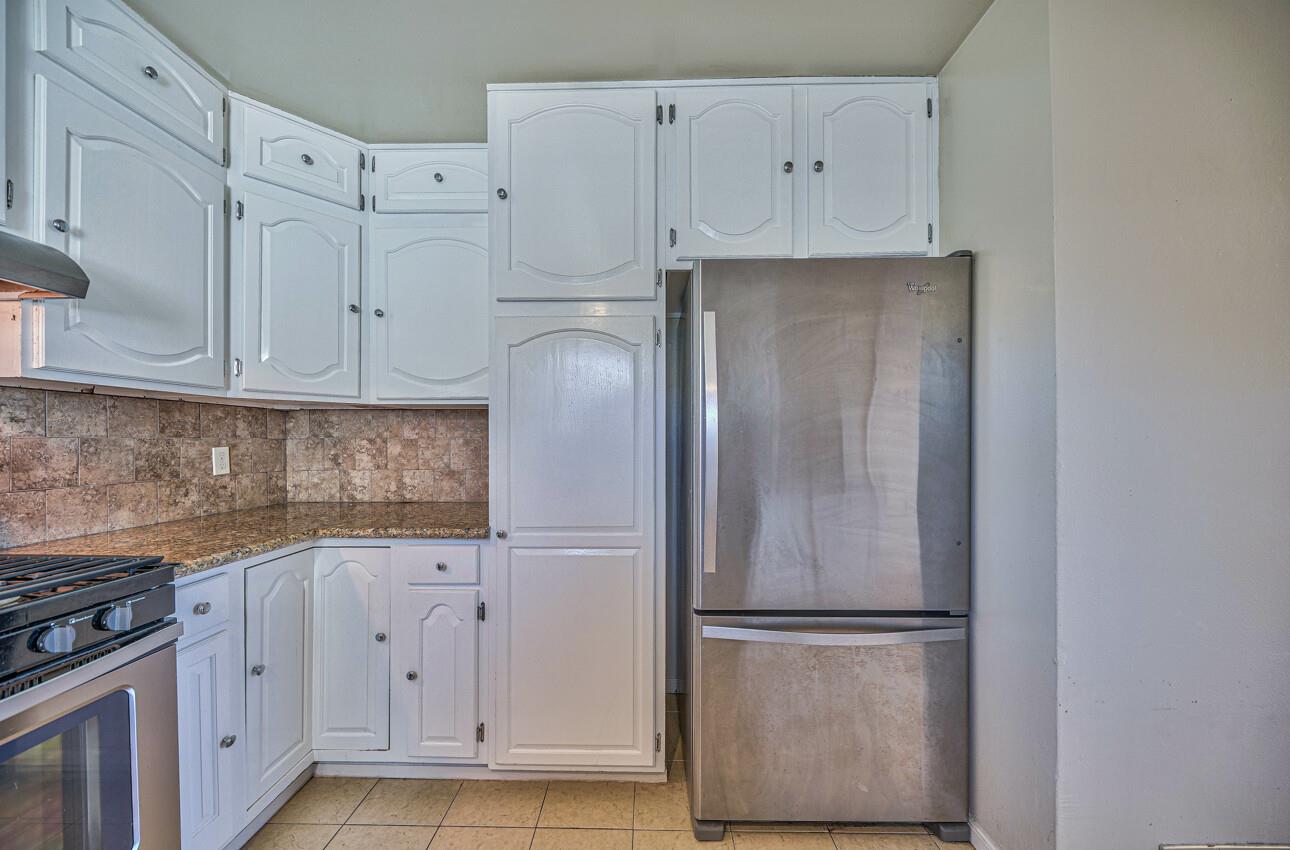 Detail Gallery Image 7 of 20 For 1674 Harding St, Seaside,  CA 93955 - 3 Beds | 1/1 Baths